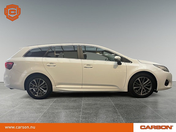 Toyota Avensis 7 of 18
