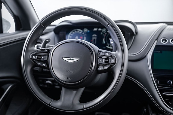 Aston Martin DBX 14 of 19