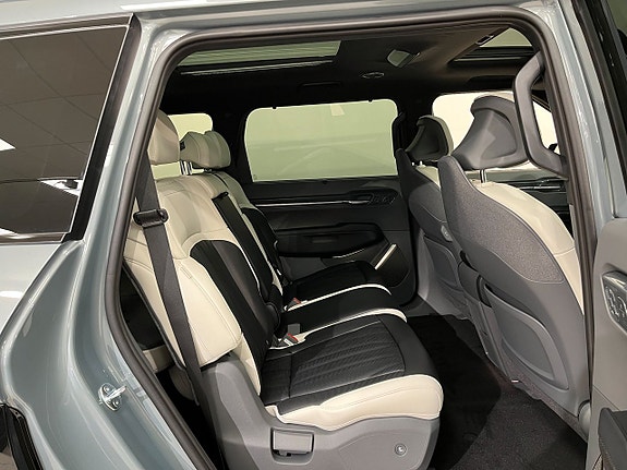 Kia EV9 7 of 19