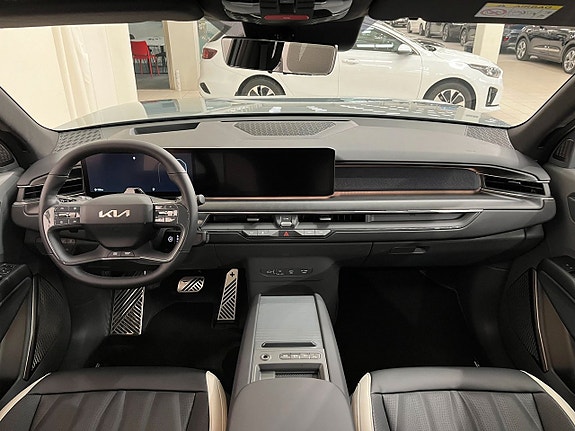 Kia EV9 5 of 19