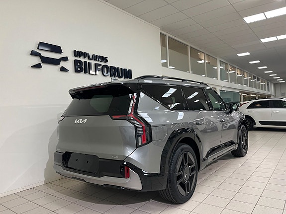 Kia EV9 3 of 19