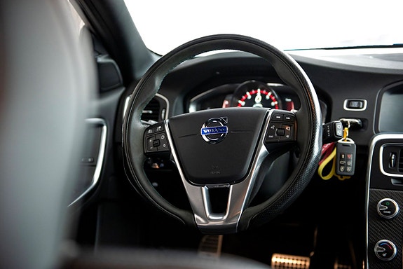 Volvo V60 22 of 23