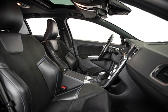 Volvo V60 21 of 23