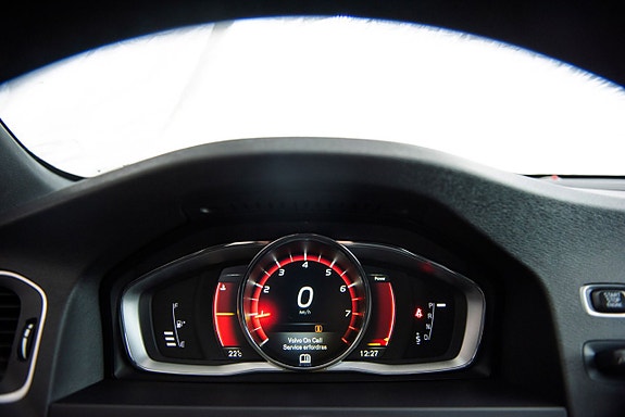 Volvo V60 14 of 23