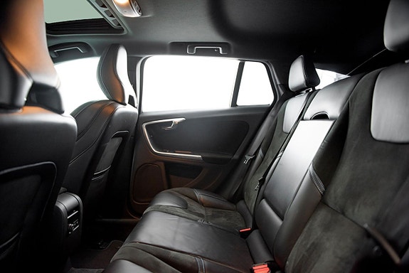 Volvo V60 18 of 23