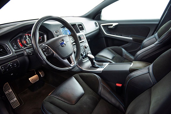 Volvo V60 8 of 23