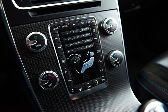 Volvo V60 17 of 23
