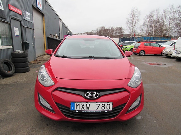 Hyundai i30 3 of 14