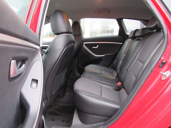 Hyundai i30 13 of 14