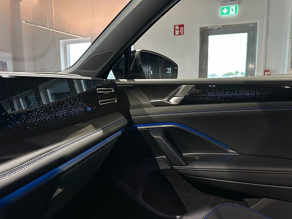 Volkswagen Tiguan 18 of 26