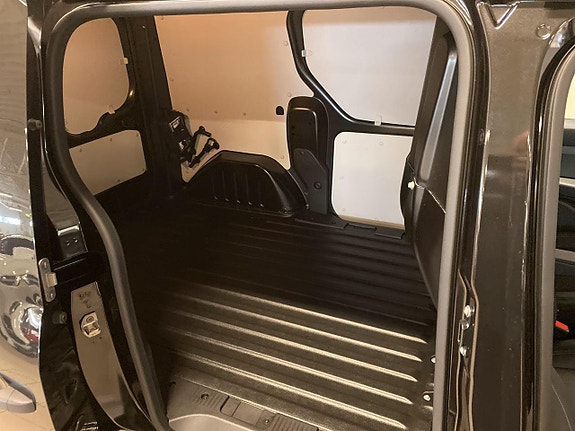 Renault Kangoo Express 13 of 18