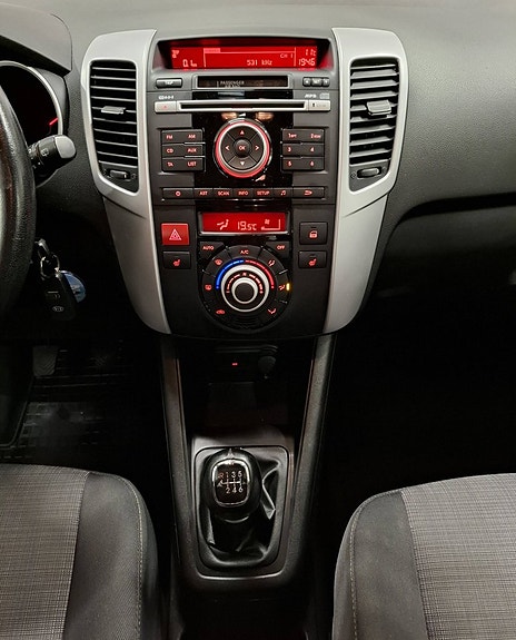 Kia Venga 17 of 23