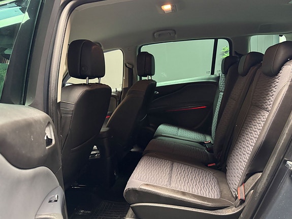 Opel Zafira Tourer 7 of 11