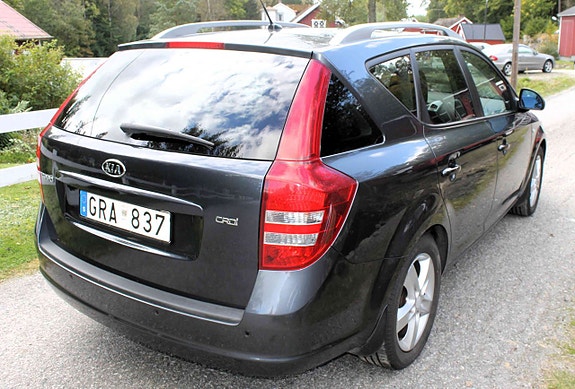 Kia Ceed 2 of 4
