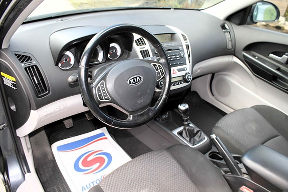 Kia Ceed 3 of 4