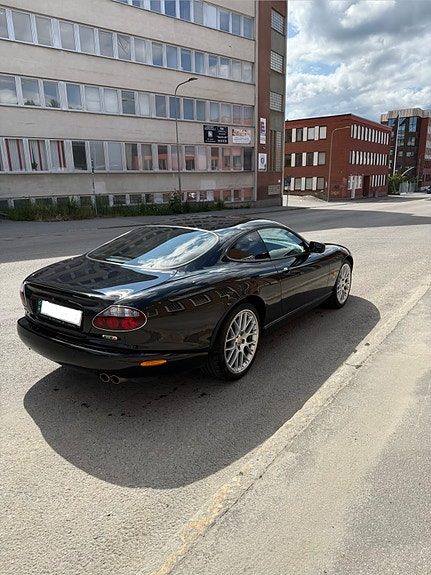 Jaguar XKR 8 of 8