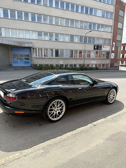 Jaguar XKR 7 of 8