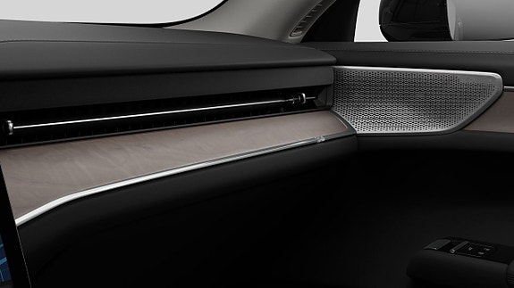 Volvo ES90 15 of 22