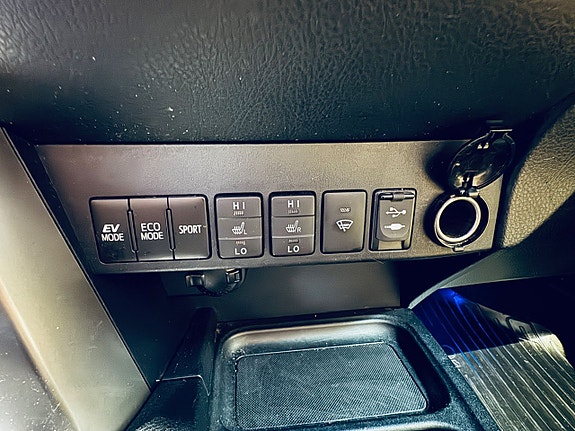 Toyota RAV4 17 of 25