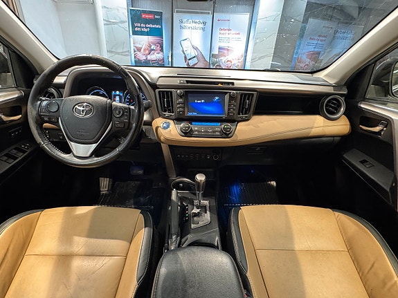 Toyota RAV4 19 of 25