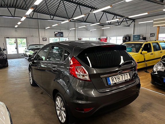 Ford Fiesta 6 of 8