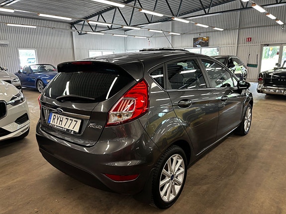 Ford Fiesta 4 of 5