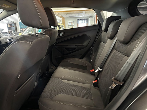 Ford Fiesta 8 of 8