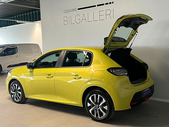 Peugeot 208 8 of 17