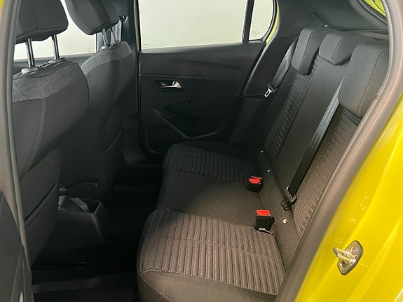 Peugeot 208 14 of 17