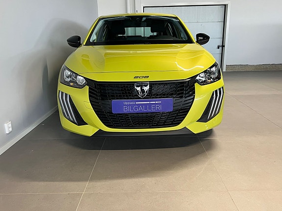 Peugeot 208 3 of 17