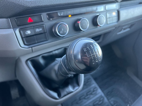 Volkswagen Crafter 35 11 of 15