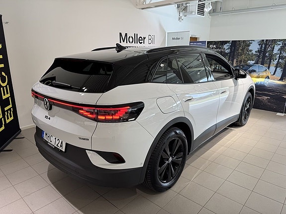 Volkswagen ID.4 3 of 5