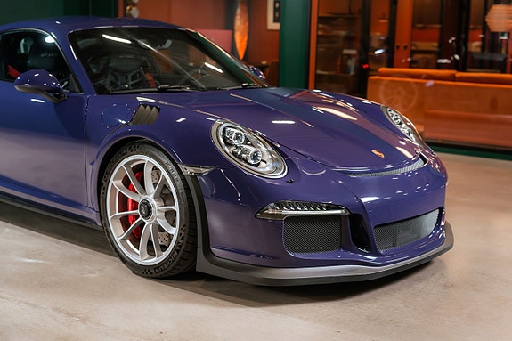 Porsche 911 GT3 RS 2 of 5