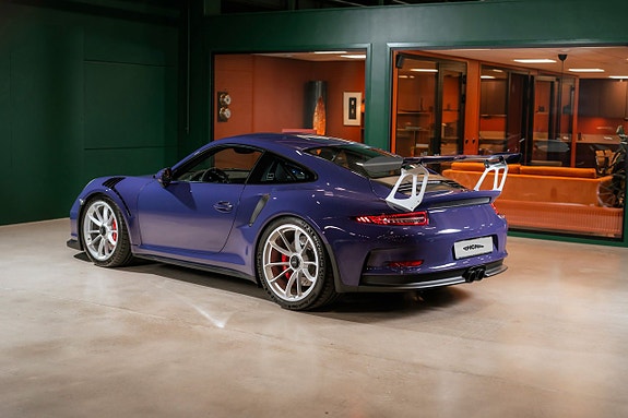 Porsche 911 GT3 RS 3 of 5