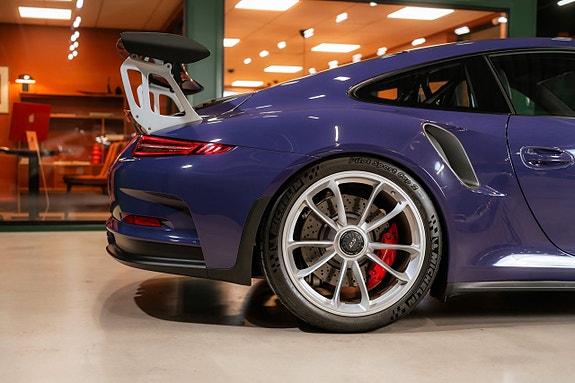 Porsche 911 GT3 RS 7 of 27