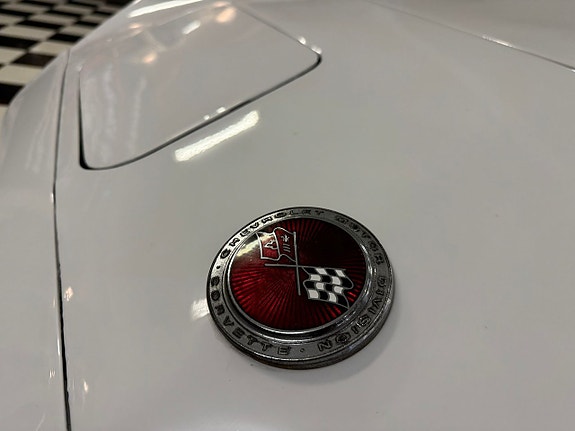 Chevrolet Corvette 8 of 24
