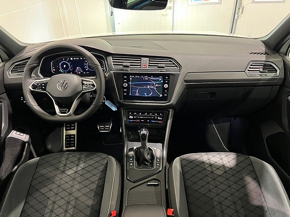 Volkswagen Tiguan 16 of 27