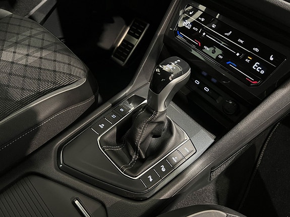 Volkswagen Tiguan 19 of 27