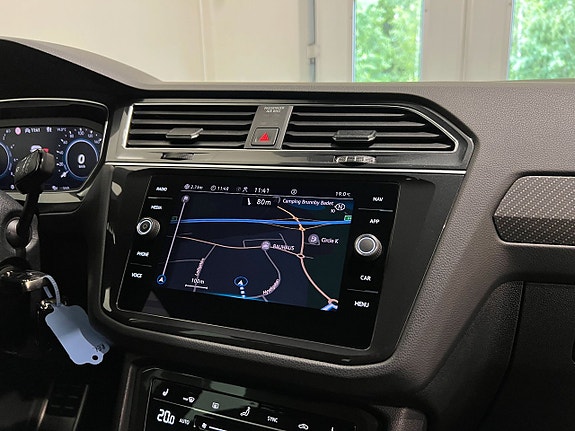 Volkswagen Tiguan 22 of 27