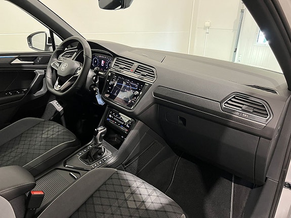 Volkswagen Tiguan 15 of 27