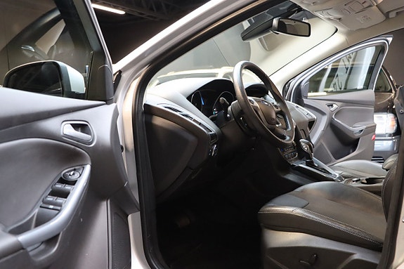 Ford Focus 10 of 27