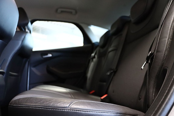 Ford Focus 14 of 27