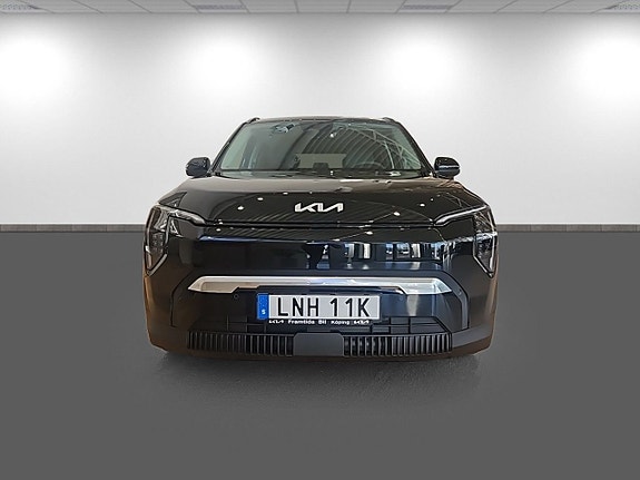 Kia EV3 2 of 15