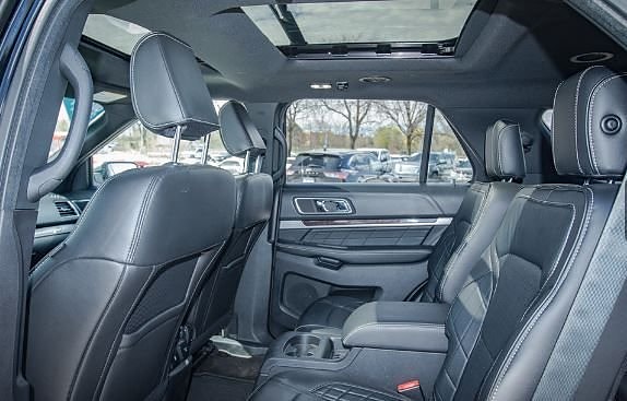 Ford Explorer 5 of 5