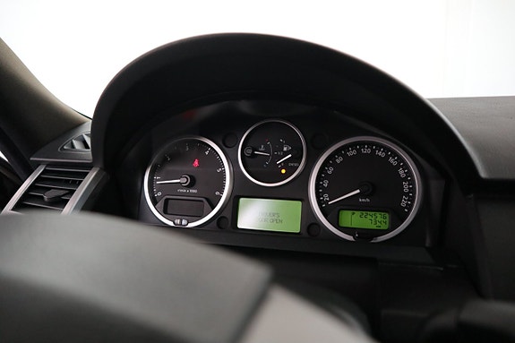 Land Rover Range Rover Sport 14 of 23