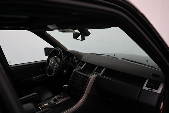 Land Rover Range Rover Sport 21 of 23