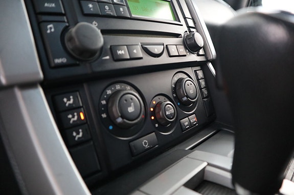 Land Rover Range Rover Sport 17 of 23