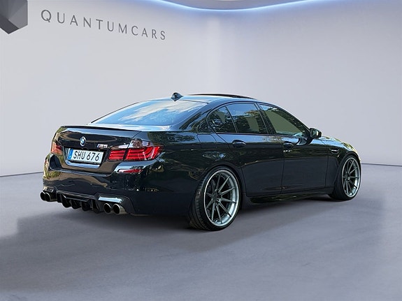 BMW M5 6 of 27