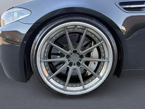 BMW M5 10 of 27