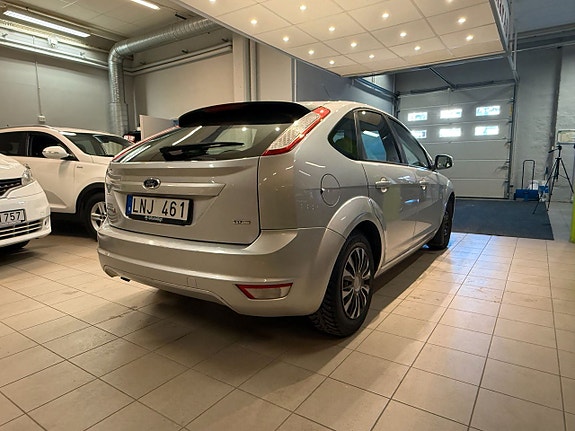 Ford Focus 5 of 12
